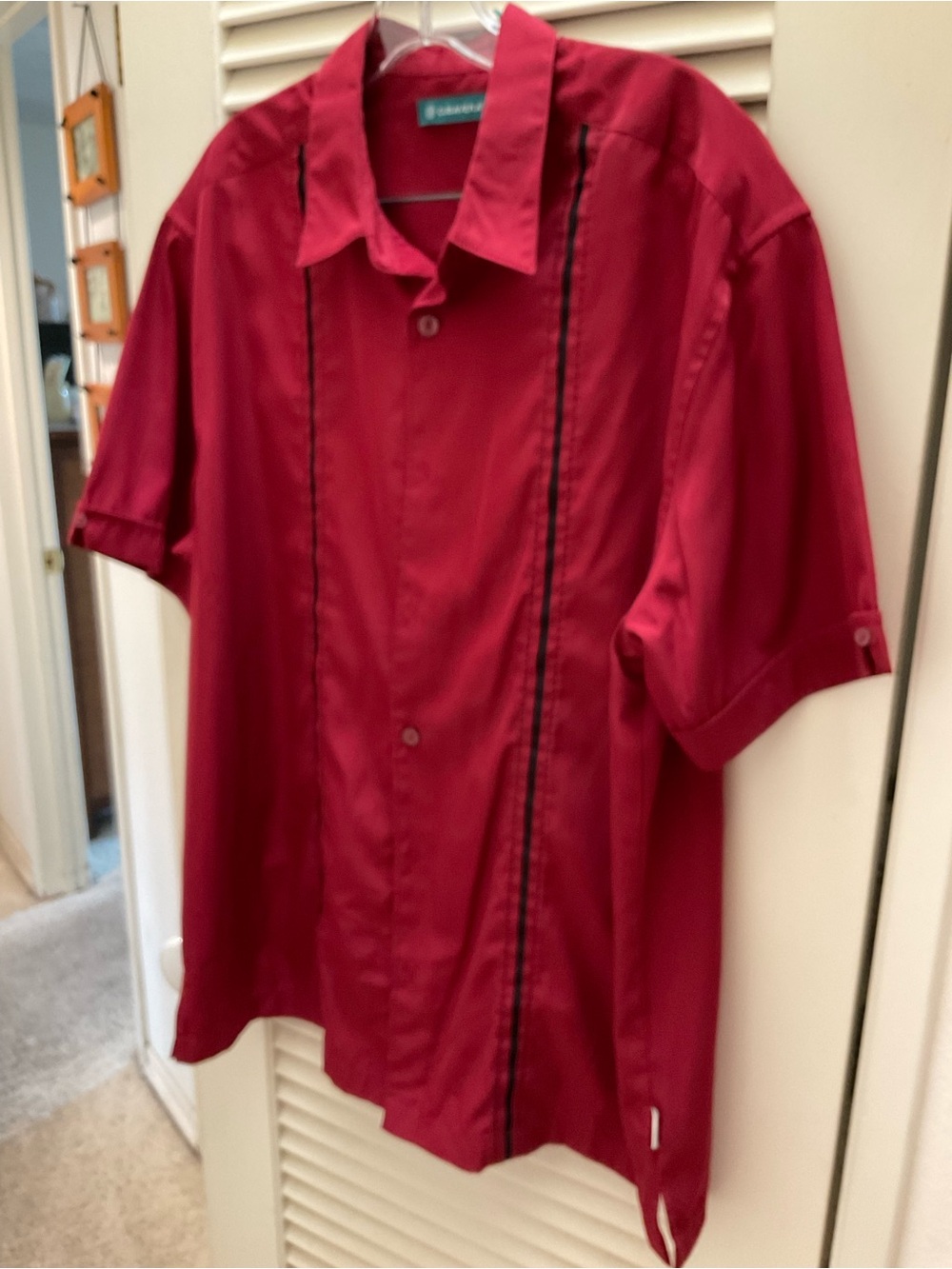 Guayaveras mens shirt in deep red with black trim